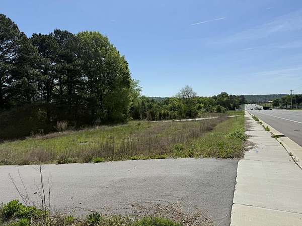 0.56 Acres of Commercial Land for Sale in Cleveland, Tennessee