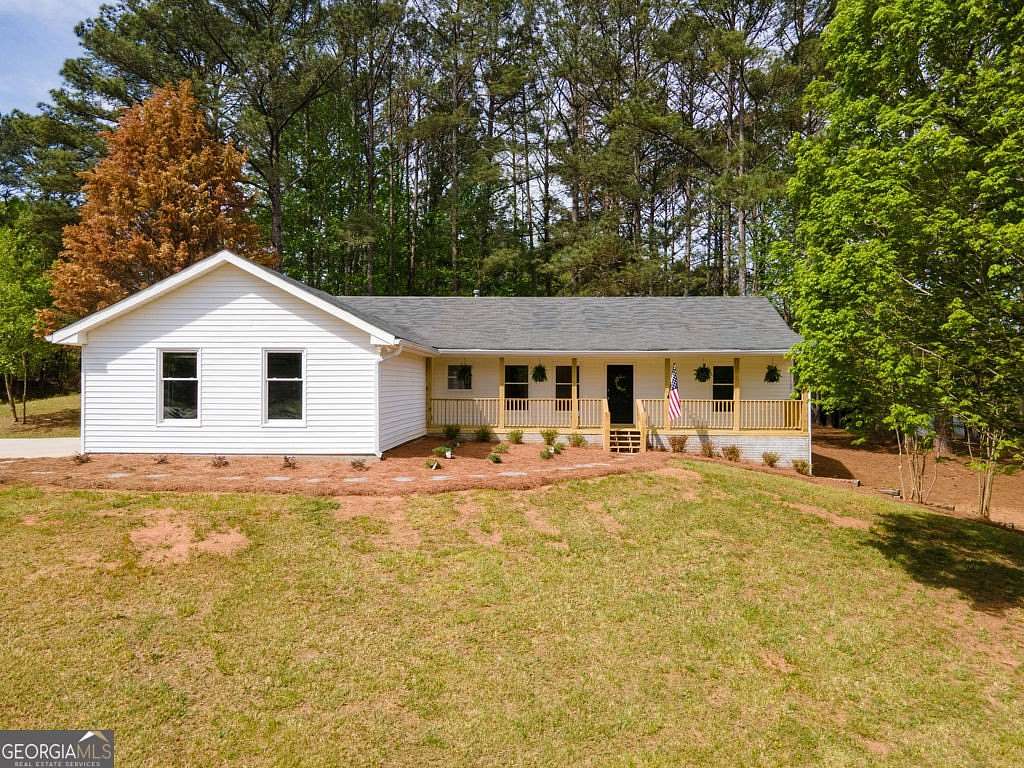 5 Acres of Land with Home for Sale in Grantville, Georgia