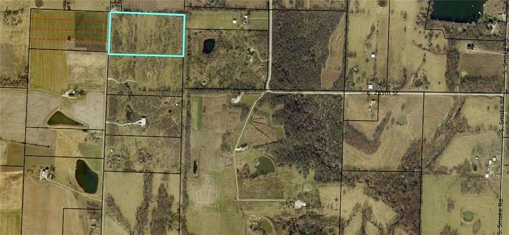 20 Acres of Agricultural Land for Sale in Peculiar, Missouri