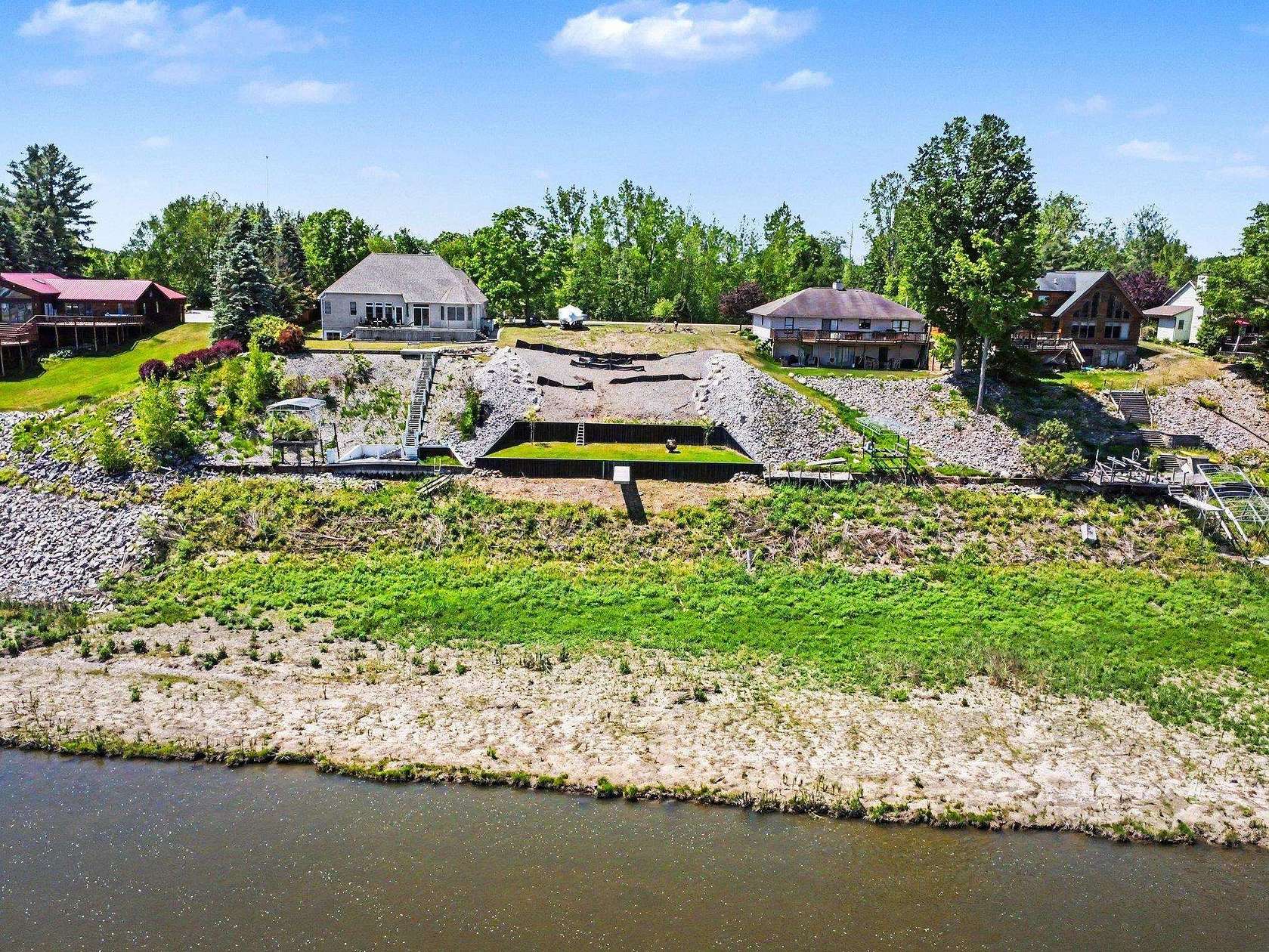 0.34 Acres of Residential Land for Sale in Beaverton, Michigan