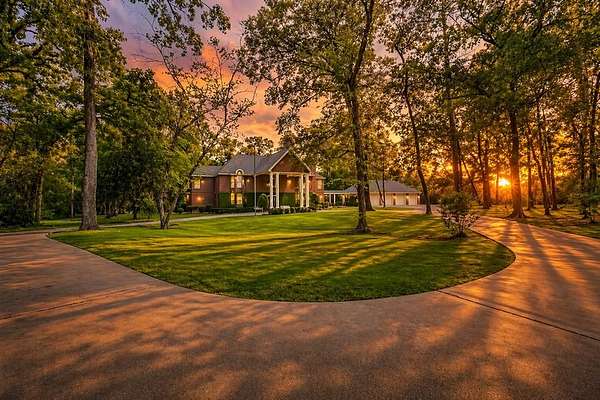 4 Acres of Land with Home for Sale in Lufkin, Texas