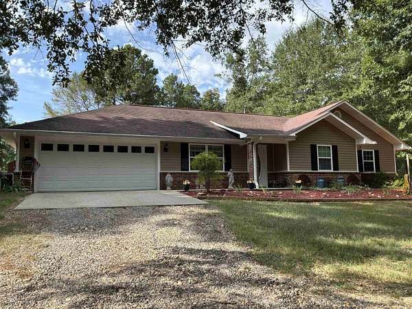 2 Acres of Land with Home for Sale in Nashville, Arkansas