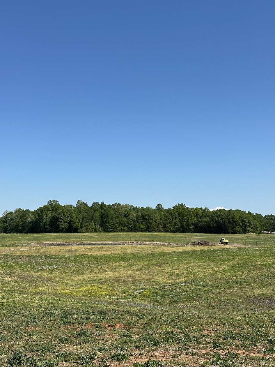 8 Acres of Residential Land for Sale in Portland, Tennessee