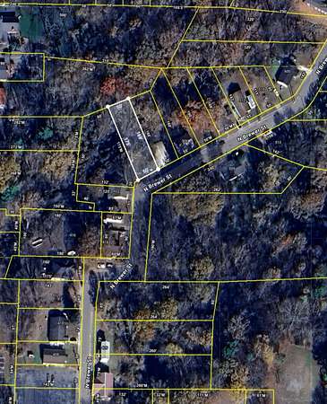 0.19 Acres of Residential Land for Auction in Paris, Tennessee