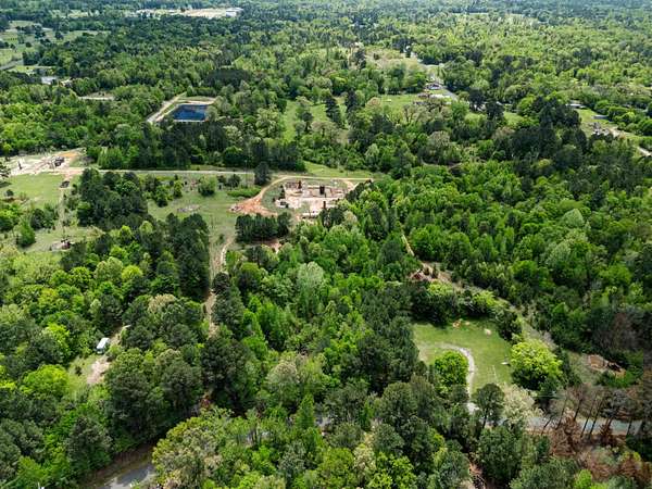 17 Acres of Recreational Land for Sale in White Oak, Texas