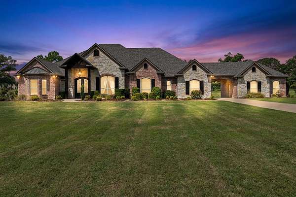 5.18 Acres of Land with Home for Sale in Longview, Texas