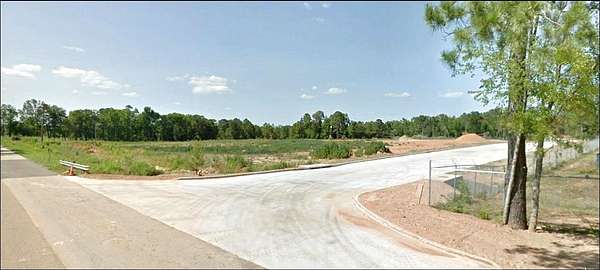 8 Acres of Commercial Land for Sale in Longview, Texas