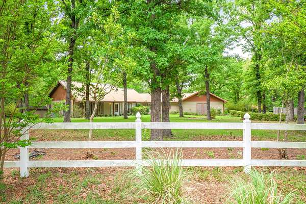 10.9 Acres of Land with Home for Sale in Canton, Texas