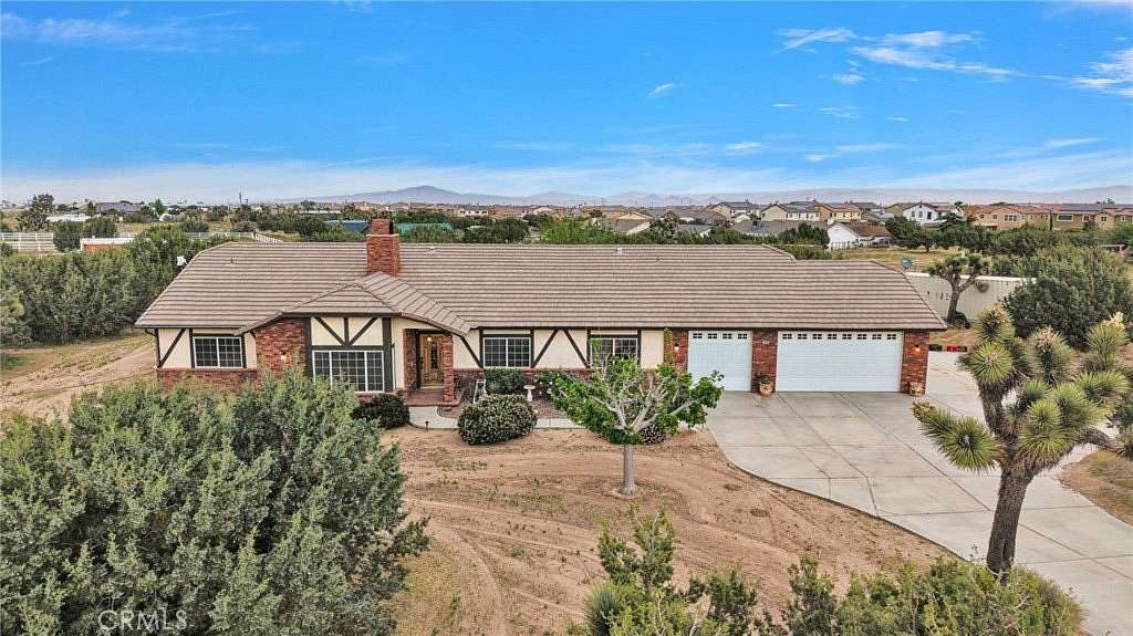 2.22 Acres of Land with Home for Sale in Hesperia, California