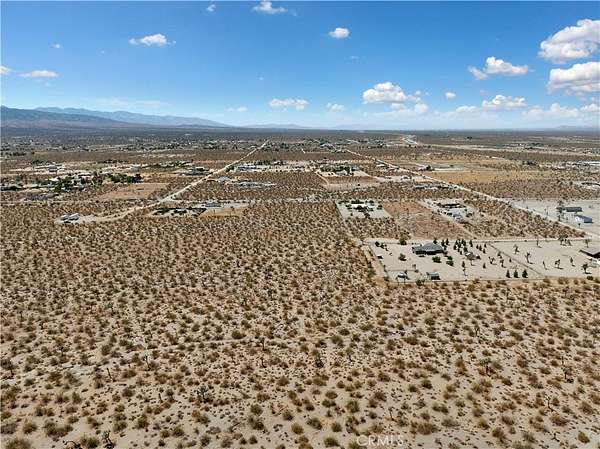2.5 Acres of Land for Sale in Piñon Hills, California