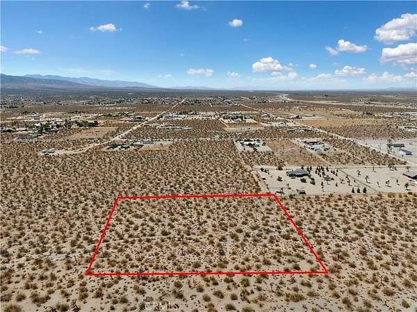 2.5 Acres of Land for Sale in Piñon Hills, California
