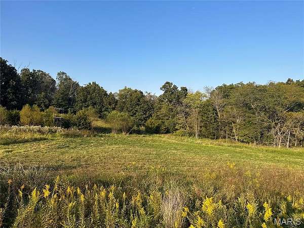 15 Acres of Land for Sale in Hannibal, Missouri