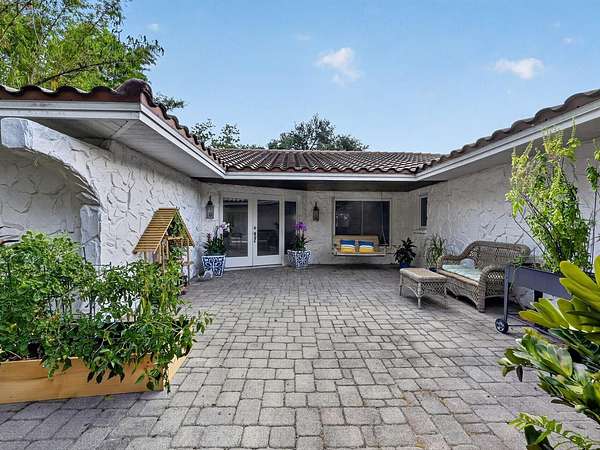 2.49 Acres of Land with Home for Sale in Sarasota, Florida
