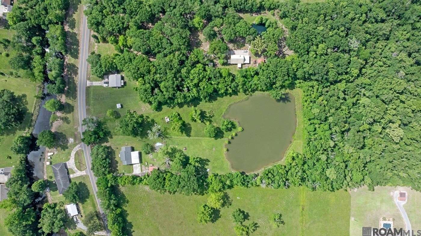 5.83 Acres of Residential Land for Sale in Saint Amant, Louisiana