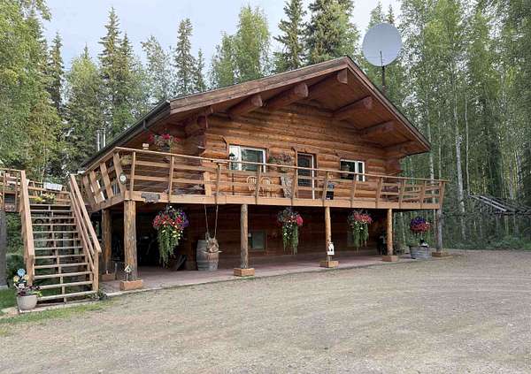 2.5 Acres of Land with Home for Sale in North Pole, Alaska