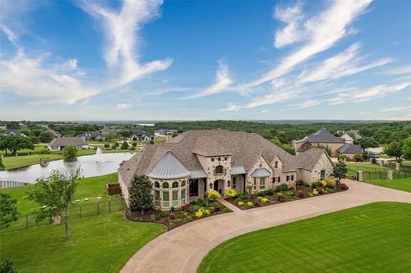 1.63 Acres of Land with Home for Sale in Cross Roads, Texas
