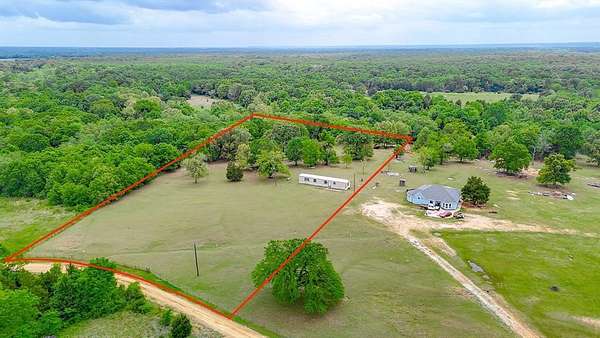5 Acres of Residential Land for Sale in Tennessee Colony, Texas