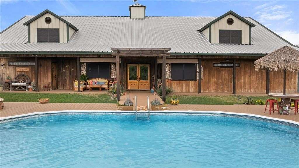 28 Acres of Agricultural Land with Home for Sale in Lipan, Texas