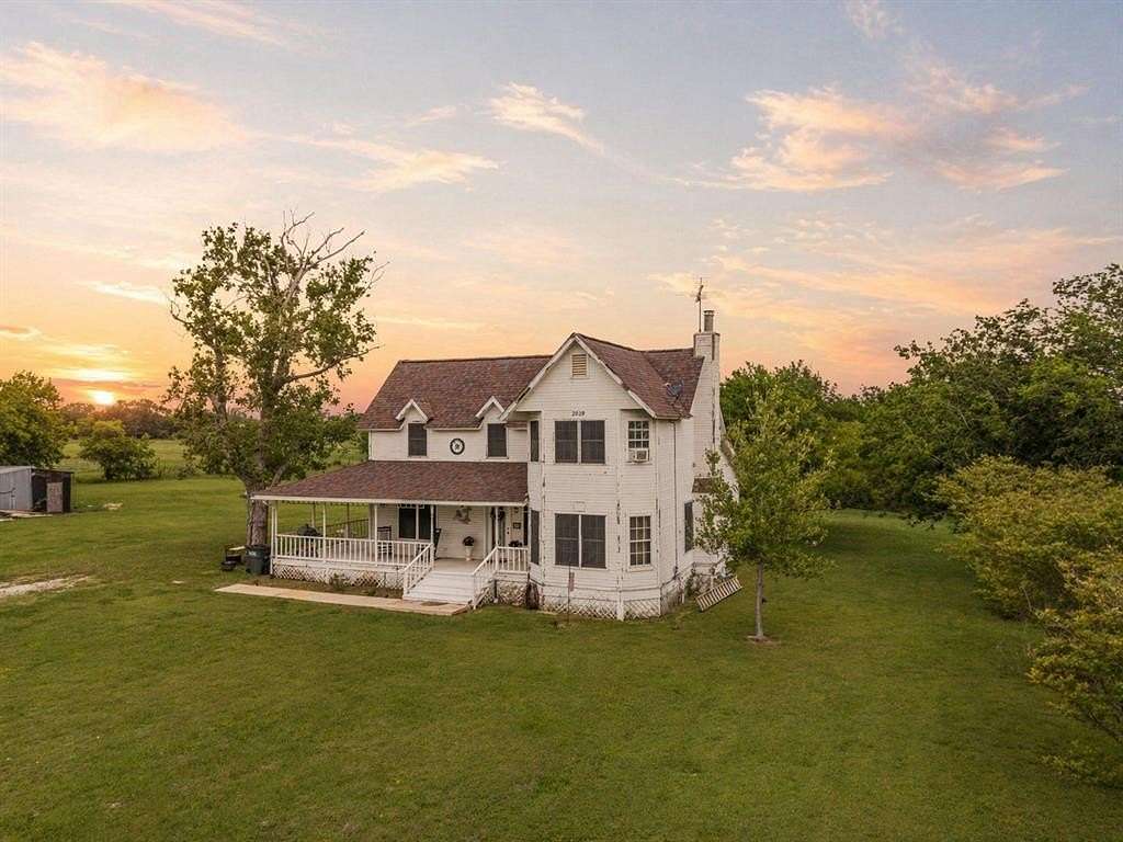 5.5 Acres of Land with Home for Sale in Sanger, Texas