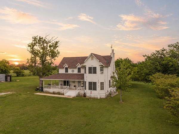 5.5 Acres of Land with Home for Sale in Sanger, Texas