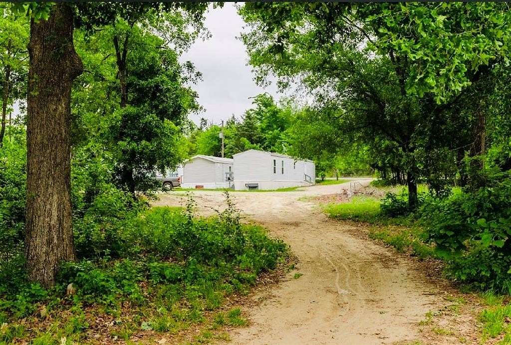 4 Acres of Mixed-Use Land for Sale in West Tawakoni, Texas
