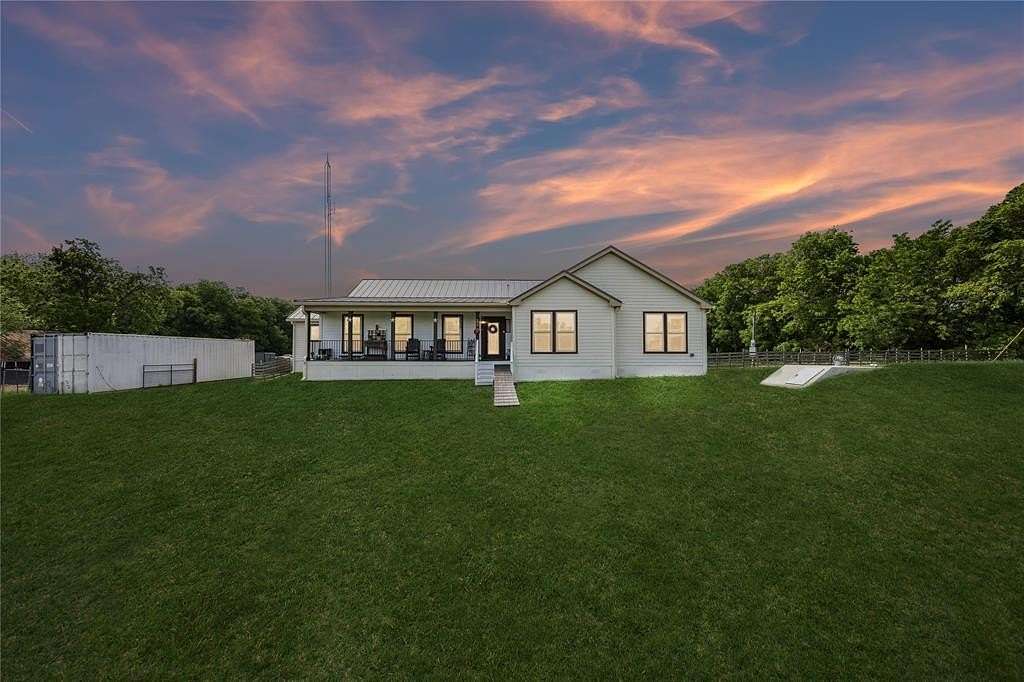 15 Acres of Land with Home for Sale in Blue Ridge, Texas