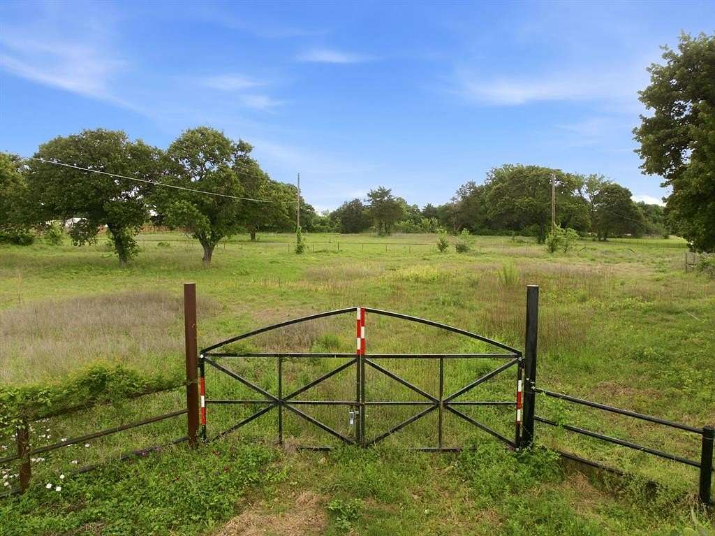3.13 Acres of Residential Land for Sale in Seagoville, Texas