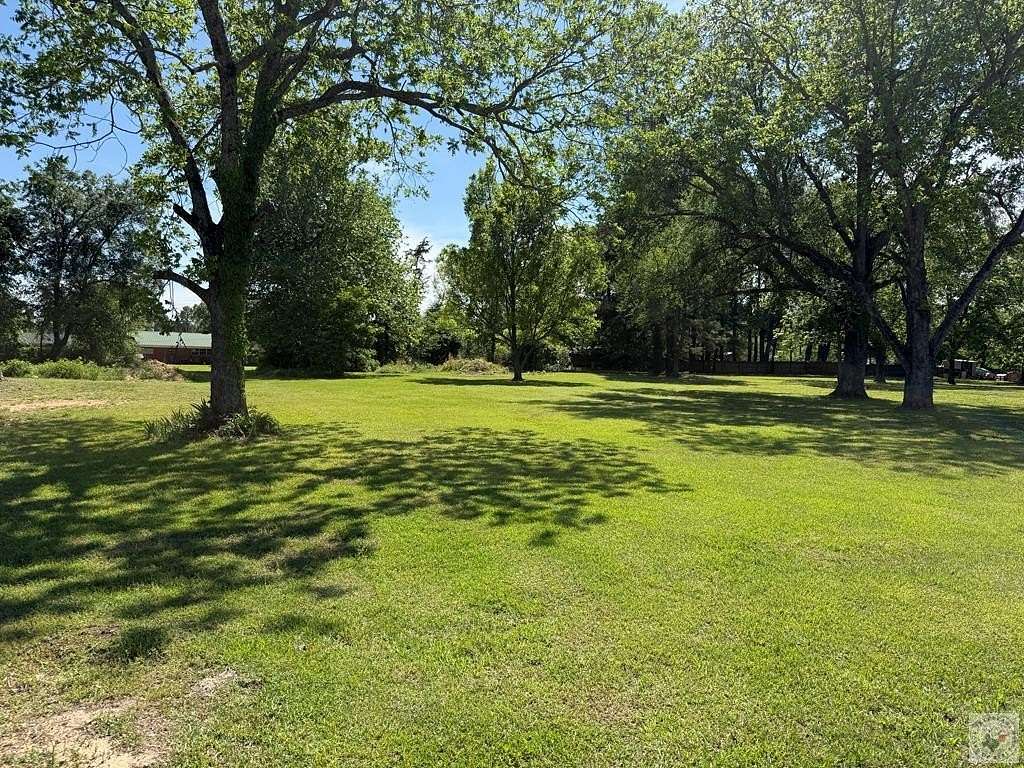 1.2 Acres of Residential Land for Sale in De Kalb, Texas