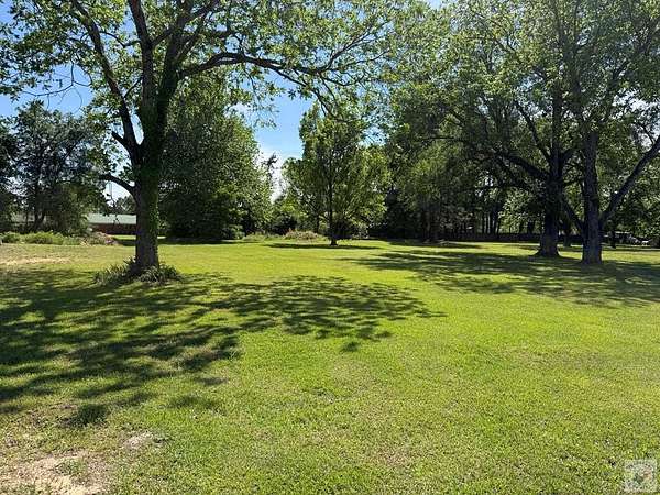 1.2 Acres of Residential Land for Sale in De Kalb, Texas