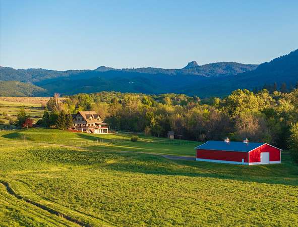 29.8 Acres of Land with Home for Sale in Ashland, Oregon