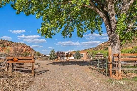 2.5 Acres of Land with Home for Sale in Kanab, Utah