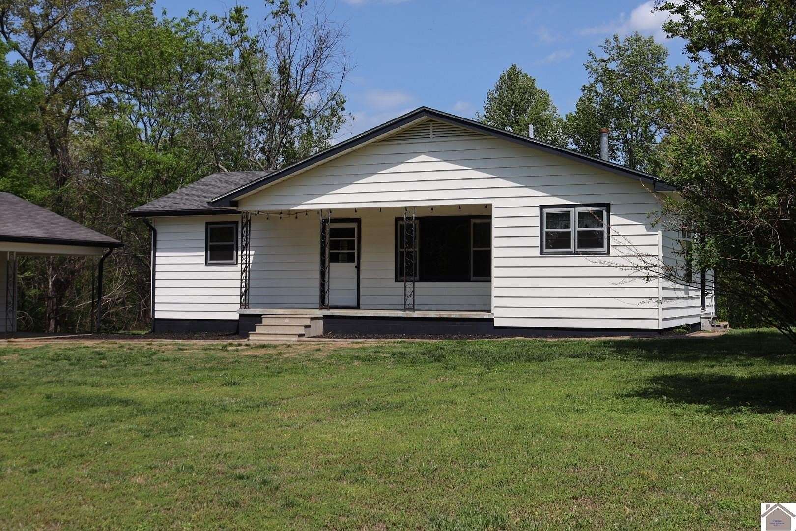 3 Acres of Land with Home for Sale in Benton, Kentucky