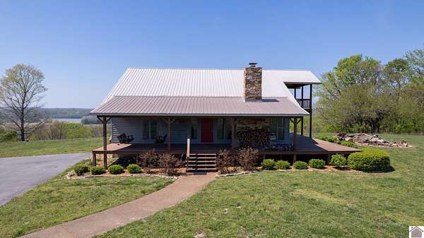 195 Acres of Recreational Land with Home for Sale in Smithland, Kentucky