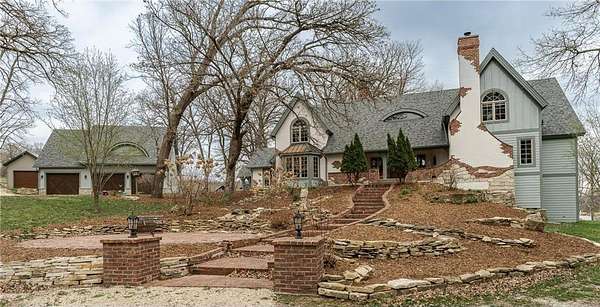 23.4 Acres of Agricultural Land with Home for Sale in Oronoco, Minnesota