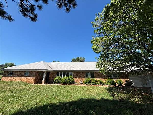 19.7 Acres of Land with Home for Sale in Binger, Oklahoma