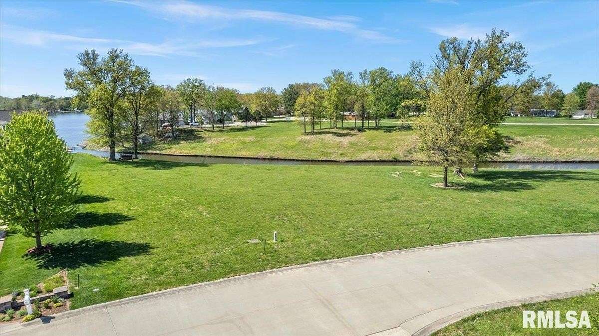 0.48 Acres of Residential Land for Sale in Taylorville, Illinois