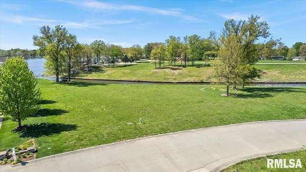 0.48 Acres of Residential Land for Sale in Taylorville, Illinois