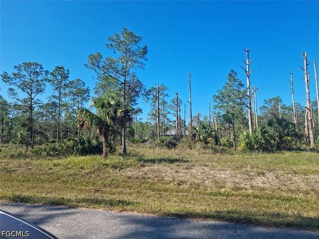 0.5 Acres of Residential Land for Sale in Alva, Florida
