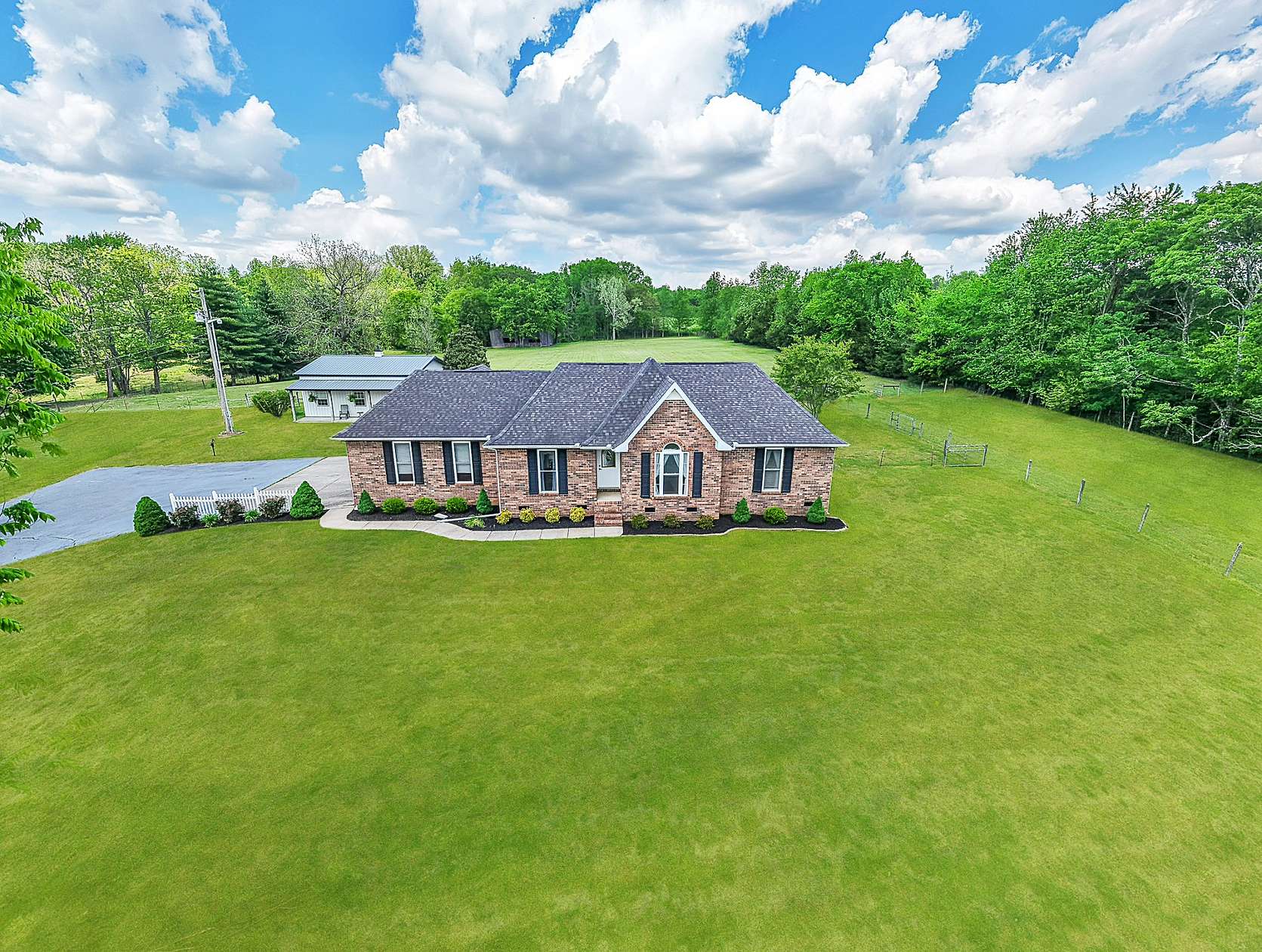 5.16 Acres of Land with Home for Sale in Eagleville, Tennessee