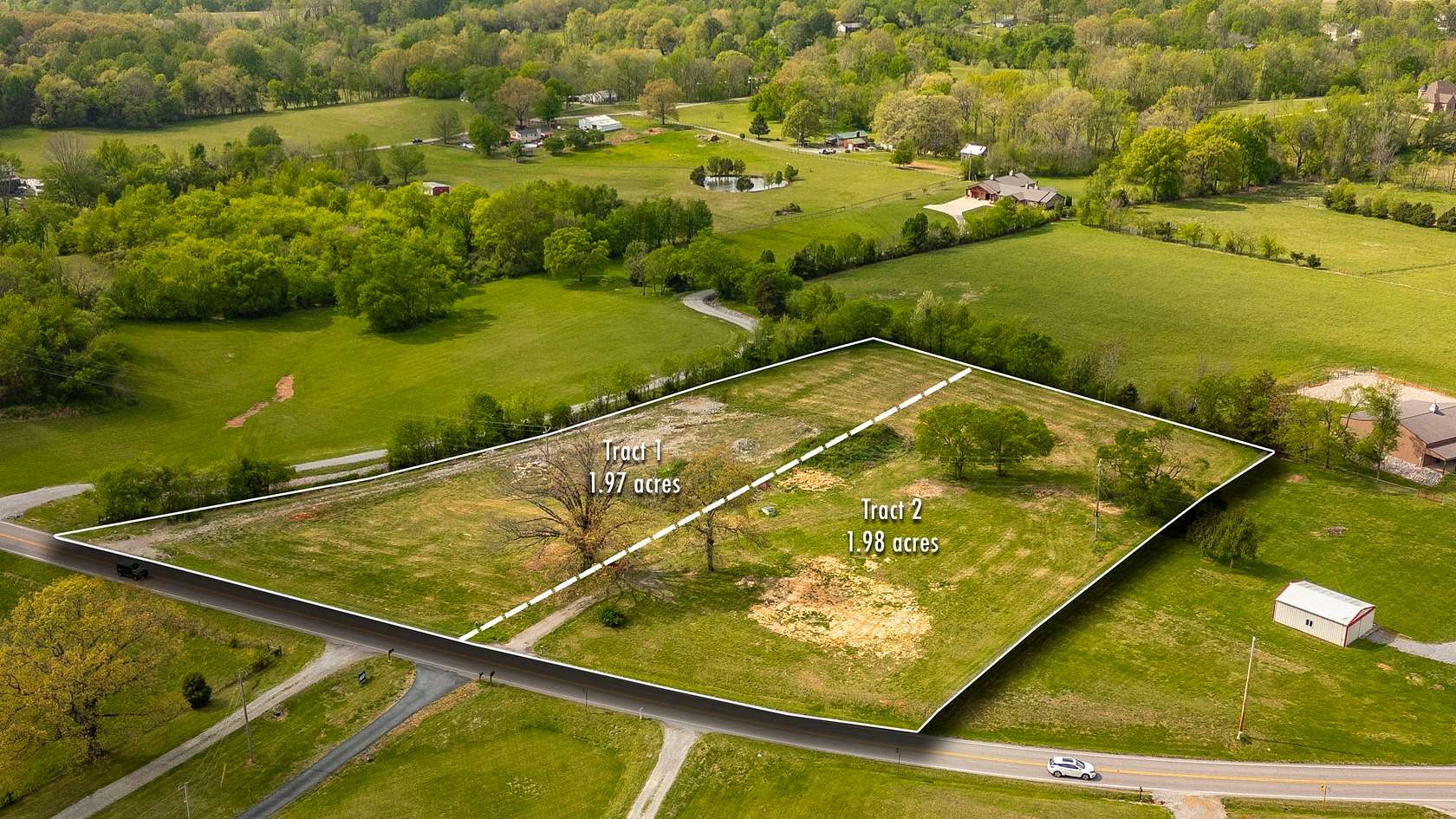 2 Acres of Residential Land for Sale in Cottontown, Tennessee