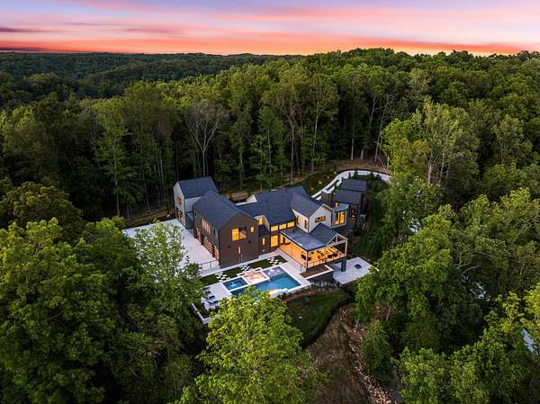 9.75 Acres of Land with Home for Sale in Franklin, Tennessee