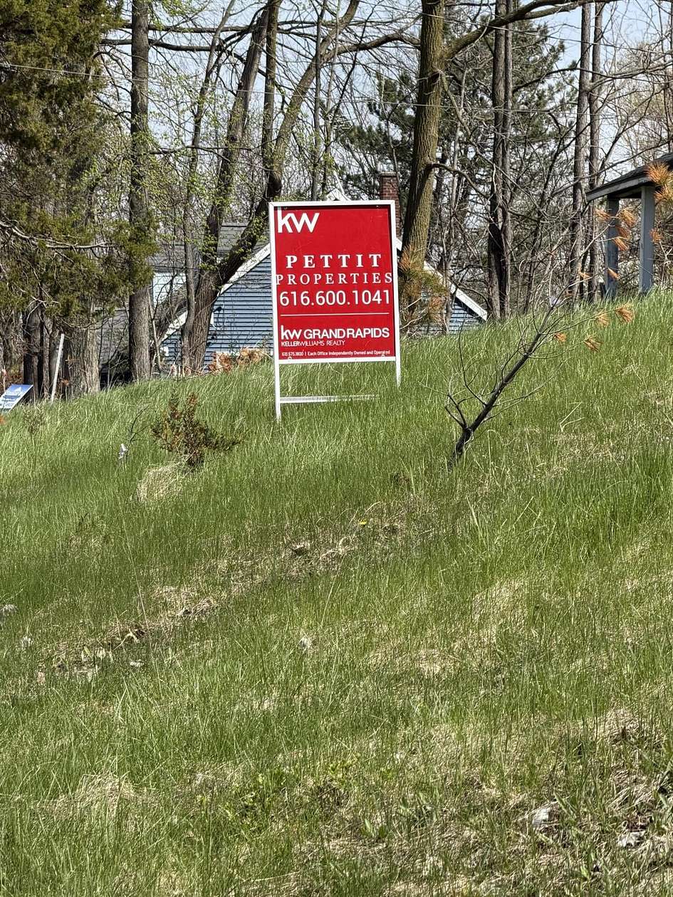 0.49 Acres of Residential Land for Sale in Grand Rapids, Michigan