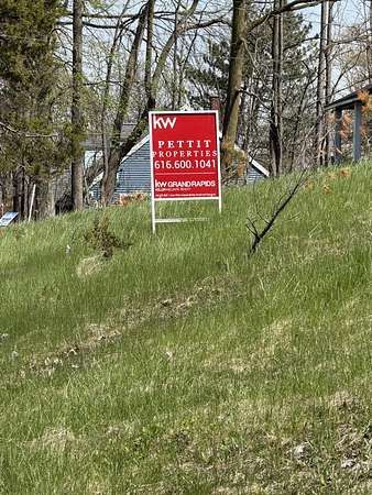 0.49 Acres of Residential Land for Sale in Grand Rapids, Michigan