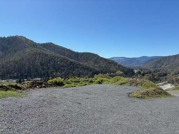 7 Acres of Land for Sale in Rogue River, Oregon