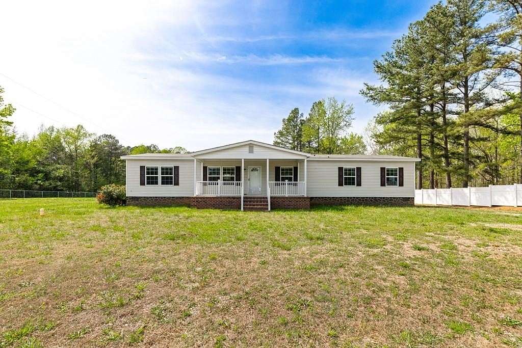 2.4 Acres of Land with Home for Sale in Victoria, Virginia