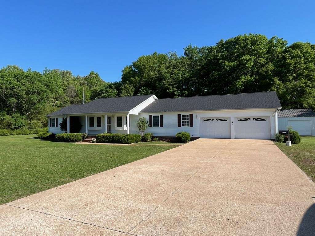 2.19 Acres of Land with Home for Sale in Springville, Tennessee