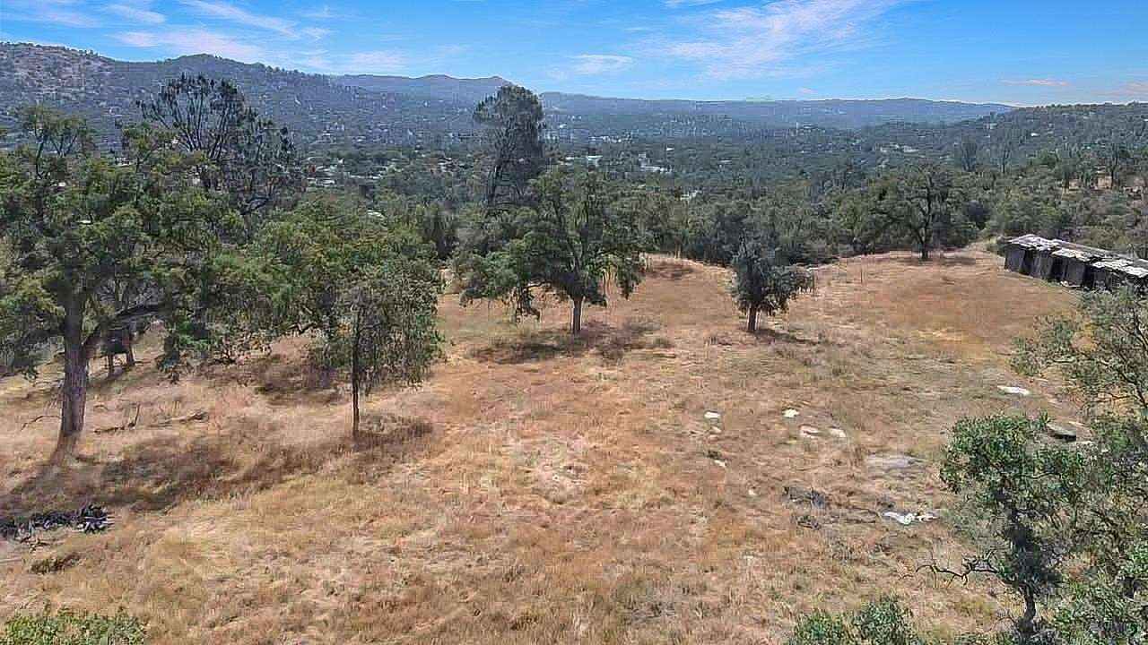 3.79 Acres of Residential Land for Sale in Coarsegold, California