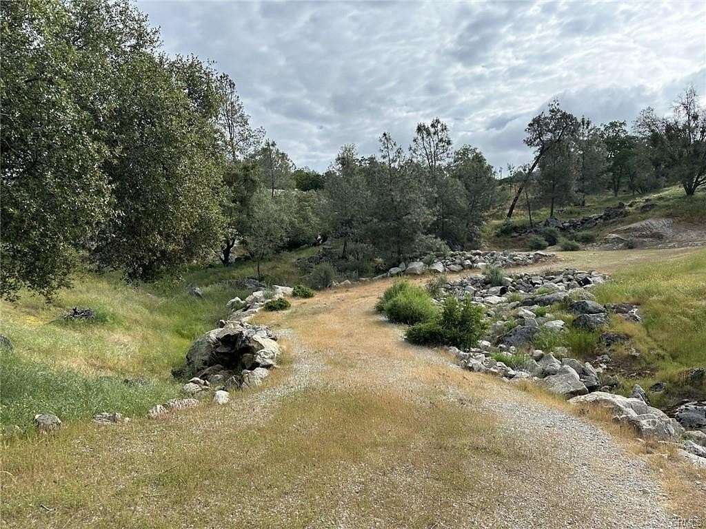 1.23 Acres of Residential Land for Sale in Coarsegold, California