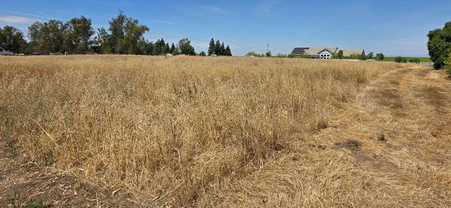 2.18 Acres of Residential Land for Sale in Madera, California