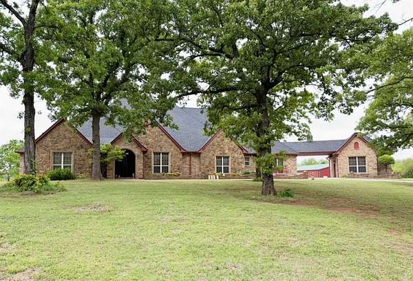 9 Acres of Land with Home for Sale in Chandler, Oklahoma